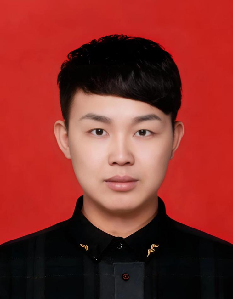 韩天荣 党总支副书记